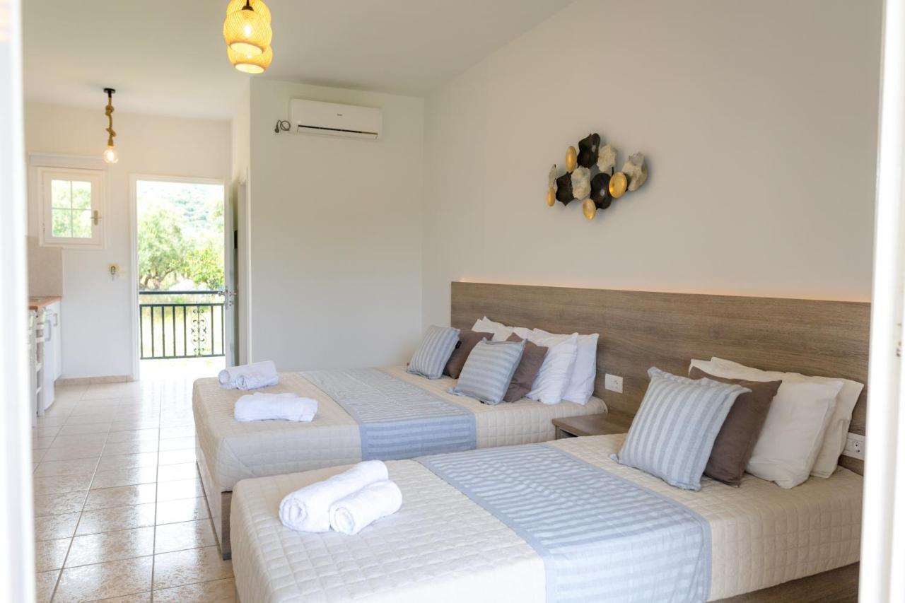 Tropical Apartments Alykes  Ngoại thất bức ảnh