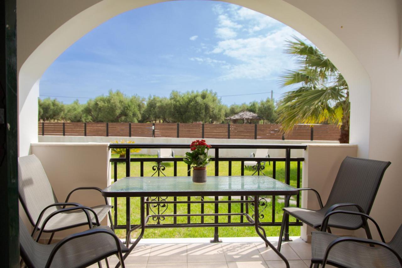 Tropical Apartments Alykes  Ngoại thất bức ảnh