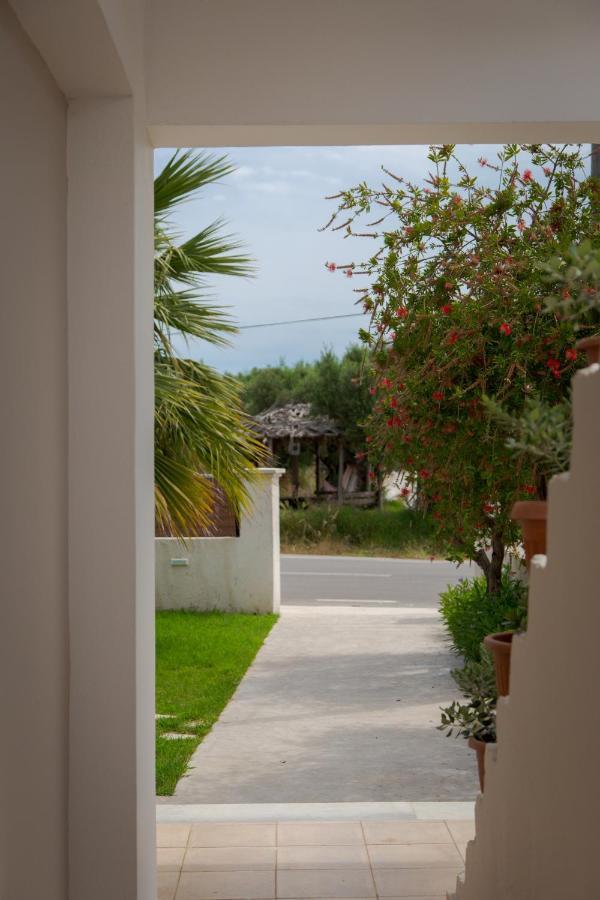 Tropical Apartments Alykes  Ngoại thất bức ảnh